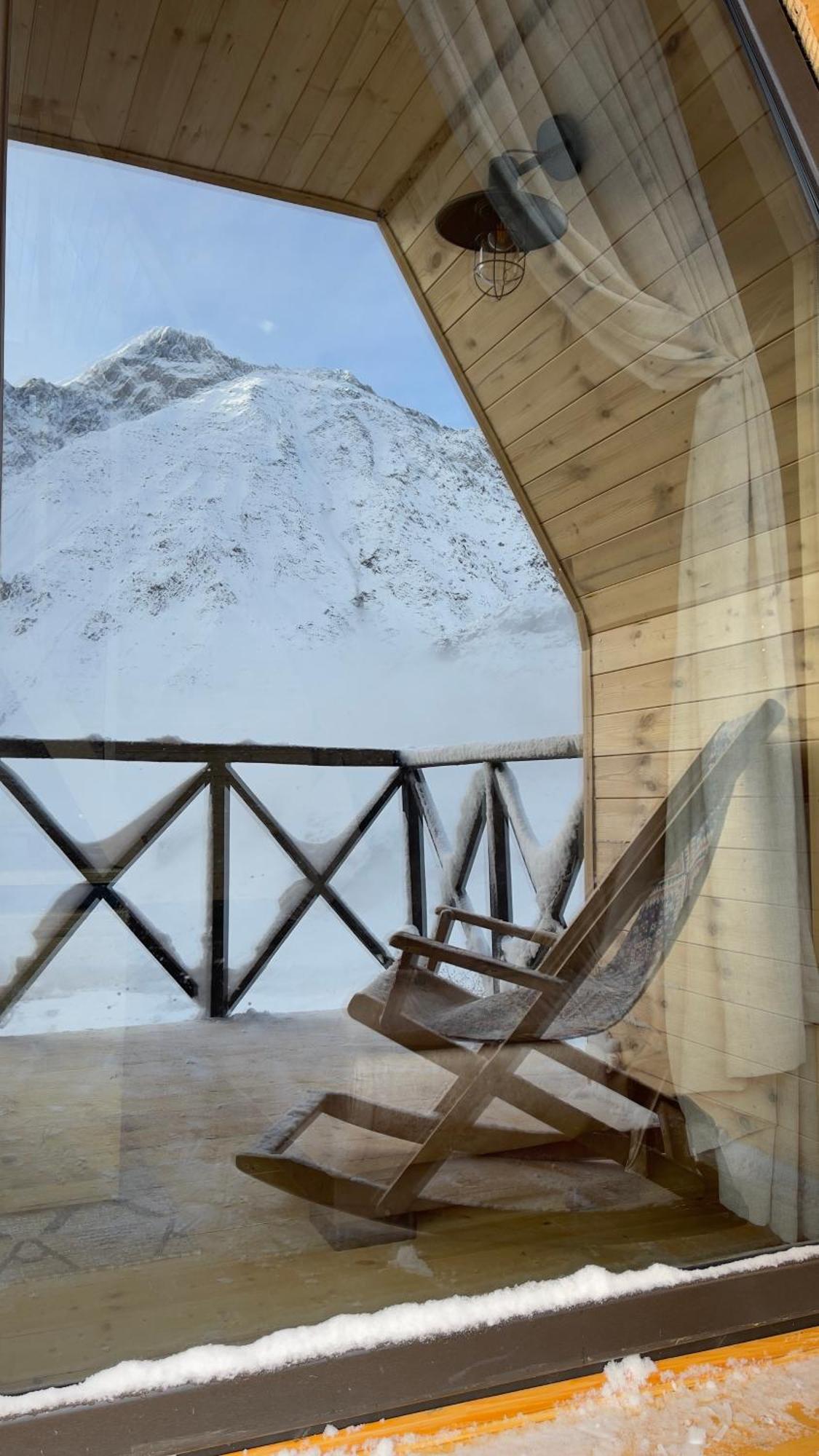 View Vila Kazbegi Exterior foto