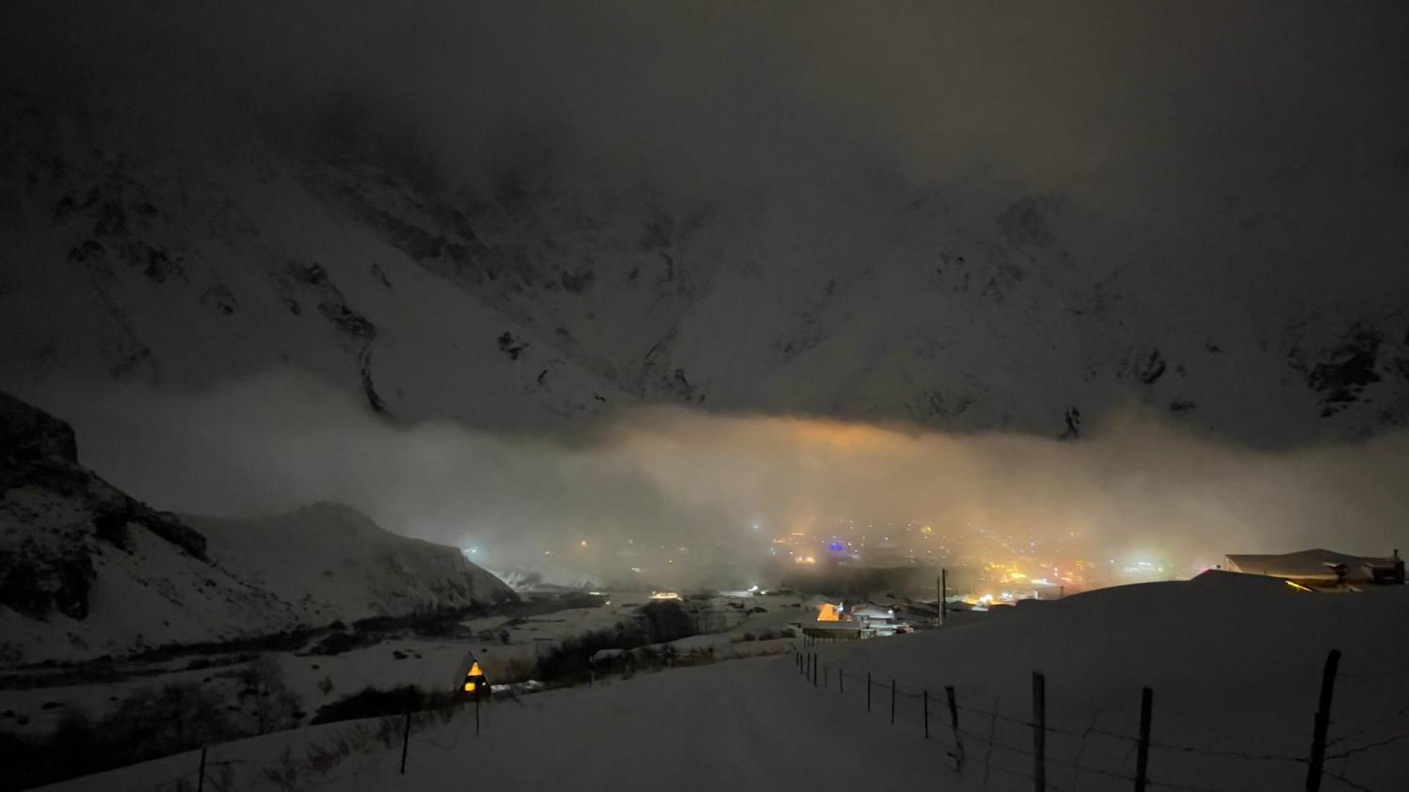 View Vila Kazbegi Exterior foto