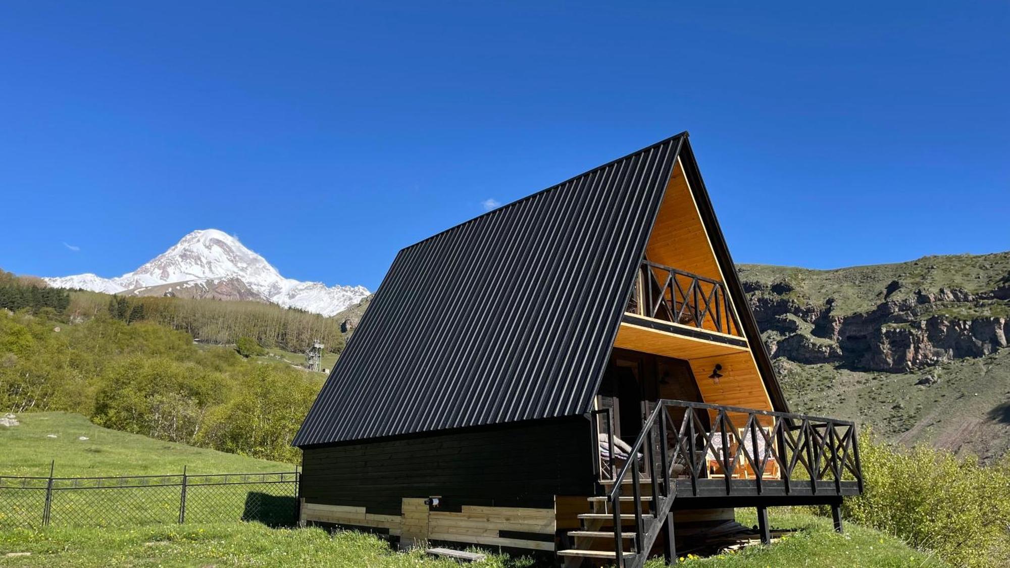 View Vila Kazbegi Exterior foto