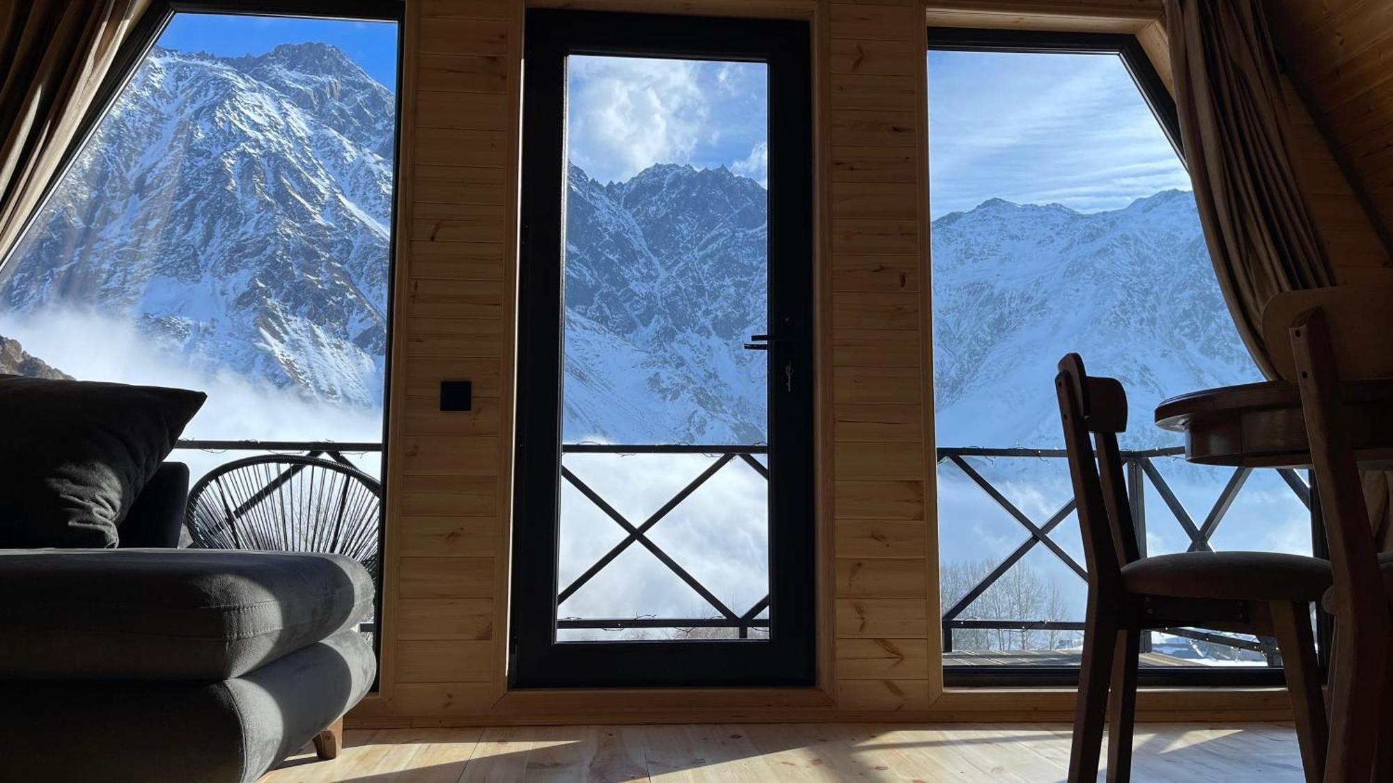 View Vila Kazbegi Exterior foto